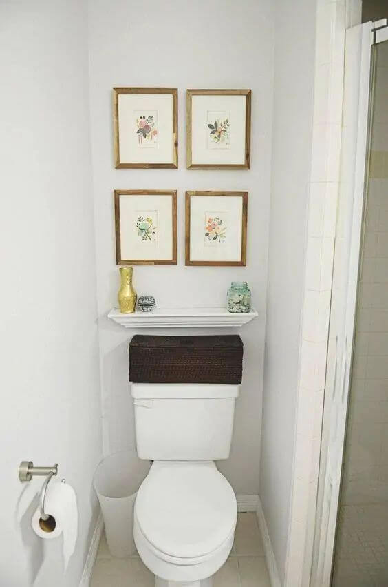 Mini cuadros en baño